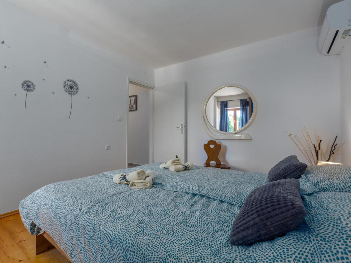 Holiday Home Villa Lucky By Interhome Brtonigla Extérieur photo