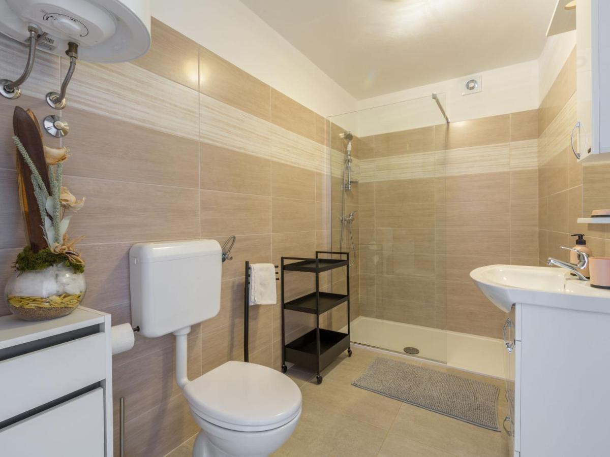 Holiday Home Villa Lucky By Interhome Brtonigla Extérieur photo