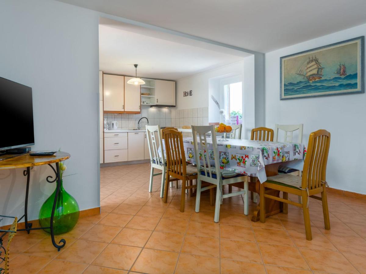 Holiday Home Villa Lucky By Interhome Brtonigla Extérieur photo